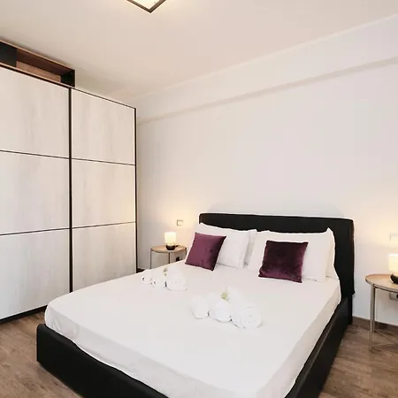 A Few Minutes From The Colosseum - Free Wi-fi & Netflix 로마