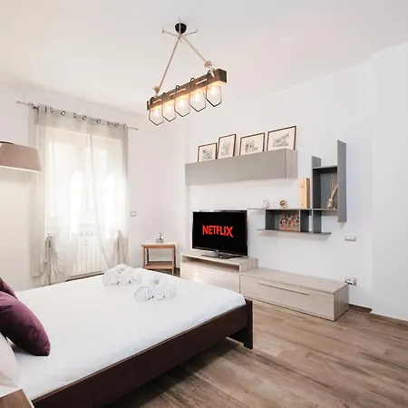 아파트 A Few Minutes From The Colosseum - Free Wi-fi & Netflix