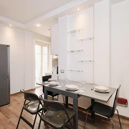 A Few Minutes From The Colosseum - Free Wi-fi & Netflix 로마