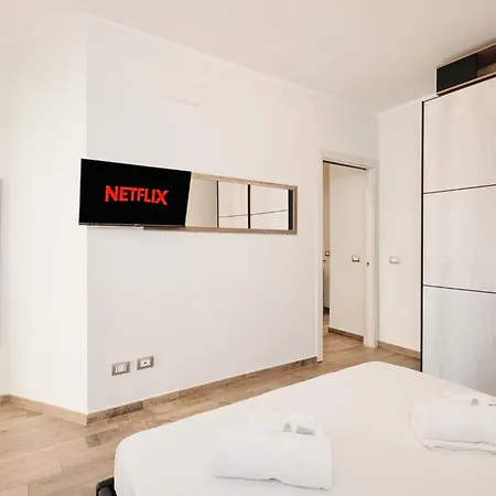 A Few Minutes From The Colosseum - Free Wi-fi & Netflix