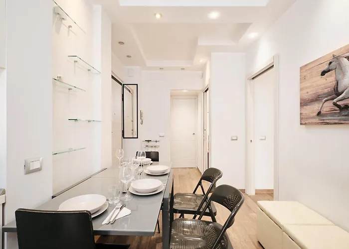 A Few Minutes From The Colosseum - Free Wi-fi & Netflix 아파트 로마